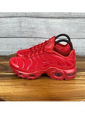 Nike Air Max Plus TN University Red Sneaker Women’s Shoe Size 6 / Youth Size 4.5